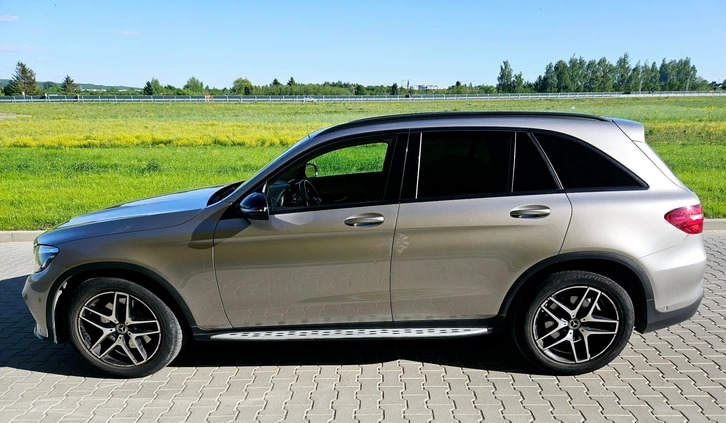 Mercedes-Benz GLC cena 165000 przebieg: 91214, rok produkcji 2019 z Koszalin małe 211